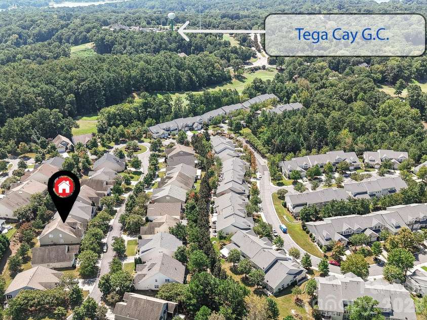 1021 Knob Creek Lane, Tega Cay, SC 29708.  MLS# CAR4420740, YatesRealty ID 49105. 