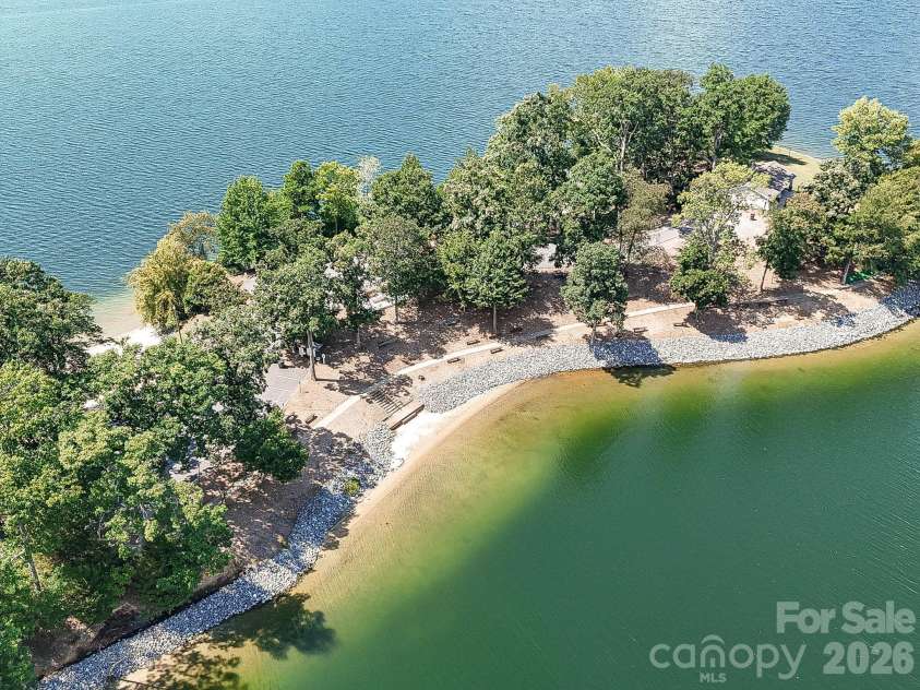 1021 Knob Creek Lane, Tega Cay, SC 29708.  MLS# CAR4420740, YatesRealty ID 49105. 