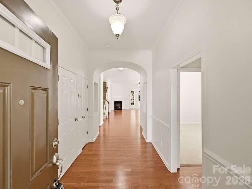 1021 Knob Creek Lane, Tega Cay, SC 29708.  MLS# CAR4420740, YatesRealty ID 49105. Foyer
