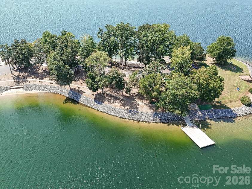 1021 Knob Creek Lane, Tega Cay, SC 29708.  MLS# CAR4420740, YatesRealty ID 49105. Windjammer Park