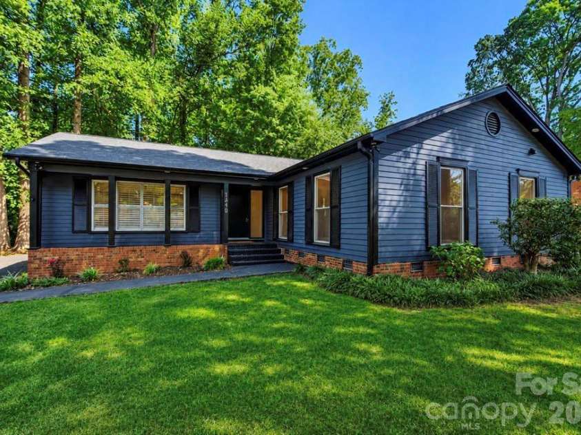 1440 Mcilroy Road, Charlotte, NC 28212.  MLS# CAR4420925, YatesRealty ID 49107. 