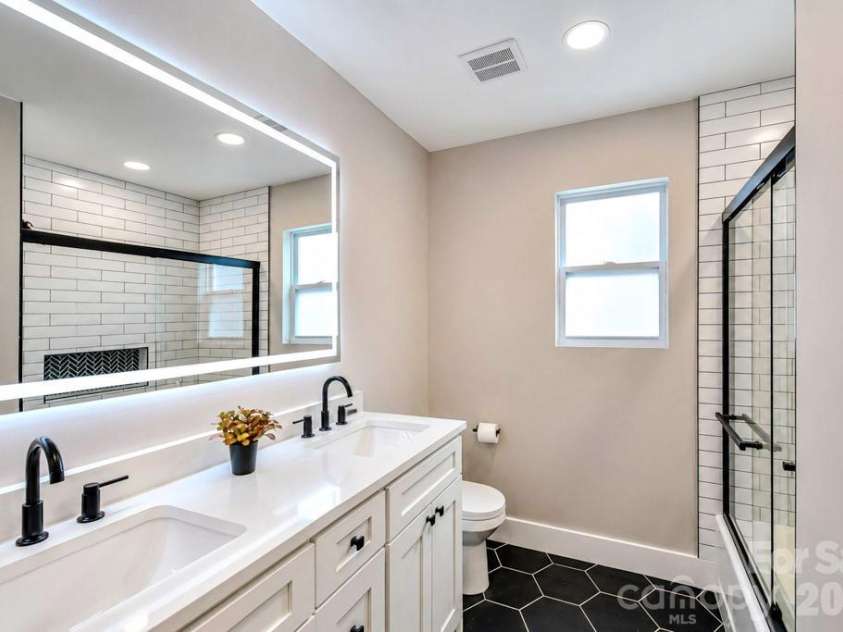 1440 Mcilroy Road, Charlotte, NC 28212.  MLS# CAR4420925, YatesRealty ID 49107. 