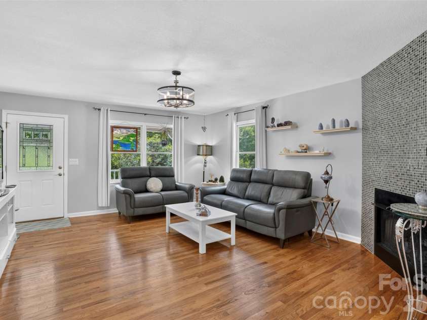 50 Autumn View Drive, Hendersonville, NC 28792.  MLS# CAR4420774, YatesRealty ID 49109. 