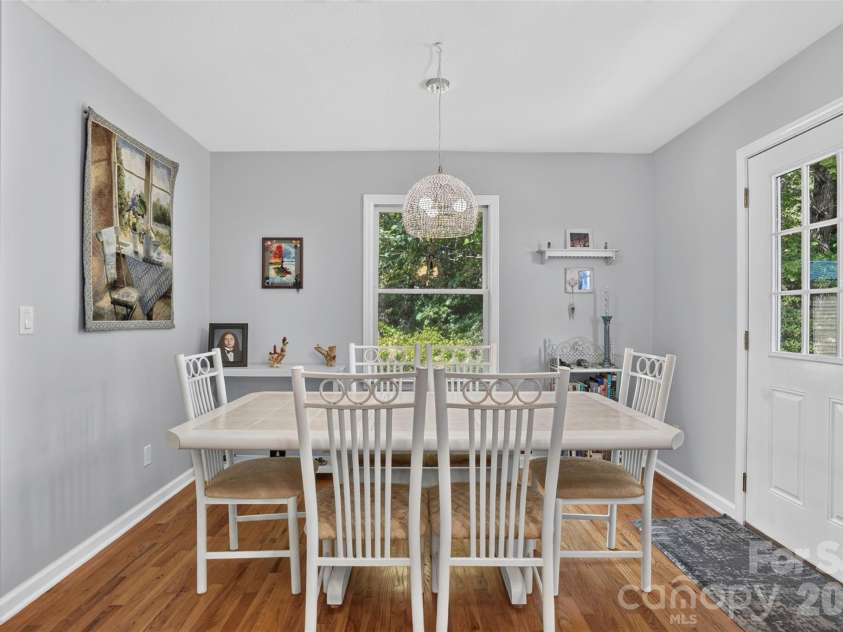 50 Autumn View Drive, Hendersonville, NC 28792.  MLS# CAR4420774, YatesRealty ID 49109. 