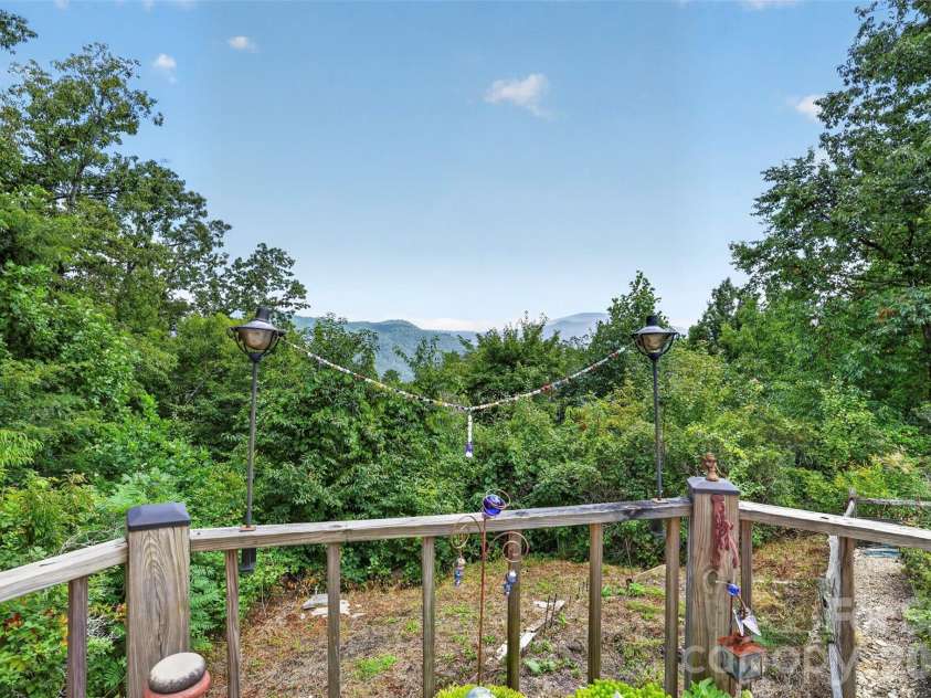 50 Autumn View Drive, Hendersonville, NC 28792.  MLS# CAR4420774, YatesRealty ID 49109. 