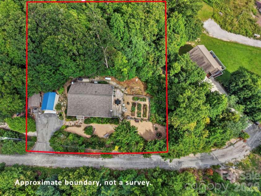 50 Autumn View Drive, Hendersonville, NC 28792.  MLS# CAR4420774, YatesRealty ID 49109. 