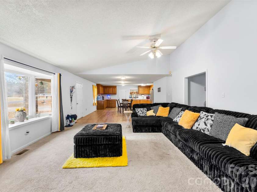 1304 Cambridge Drive, Shelby, NC 28152.  MLS# CAR4342761, YatesRealty ID 4911. 
