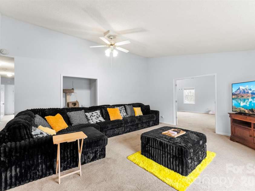 1304 Cambridge Drive, Shelby, NC 28152.  MLS# CAR4342761, YatesRealty ID 4911. 