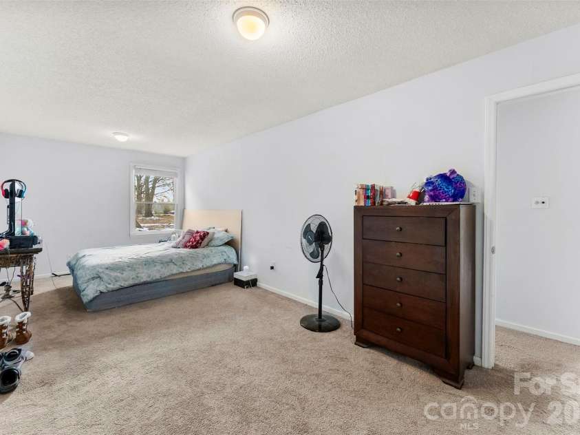 1304 Cambridge Drive, Shelby, NC 28152.  MLS# CAR4342761, YatesRealty ID 4911. 