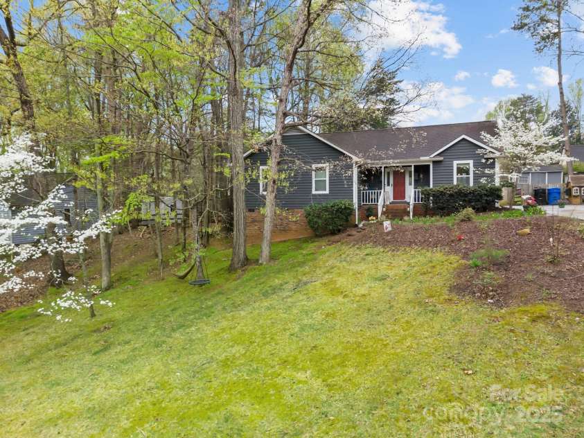 813 Deer Path Place, Mooresville, NC 28115.  MLS# CAR4243491, YatesRealty ID 4911. 