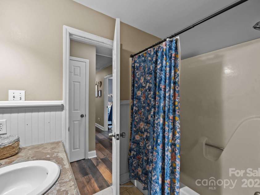 813 Deer Path Place, Mooresville, NC 28115.  MLS# CAR4243491, YatesRealty ID 4911. 