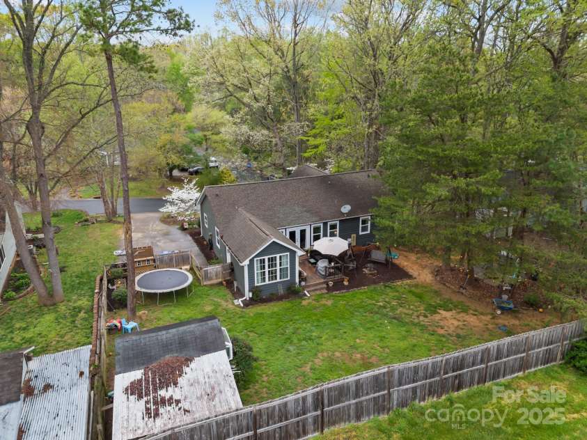 813 Deer Path Place, Mooresville, NC 28115.  MLS# CAR4243491, YatesRealty ID 4911. 