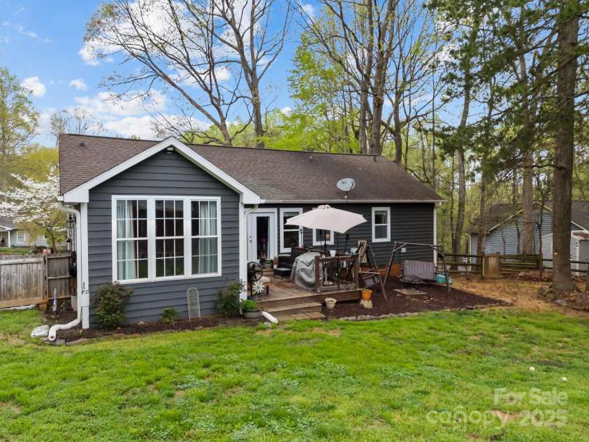 813 Deer Path Place, Mooresville, NC 28115.  MLS# CAR4243491, YatesRealty ID 4911. 