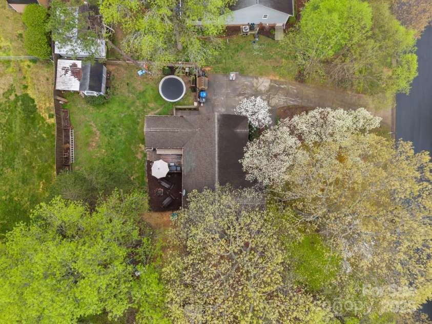 813 Deer Path Place, Mooresville, NC 28115.  MLS# CAR4243491, YatesRealty ID 4911. 