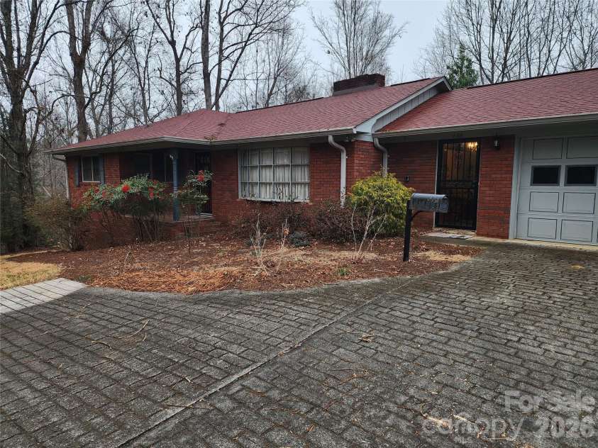 865 Armory Road, North Wilkesboro, NC 28659.  MLS# CAR4336066, YatesRealty ID 4911. 