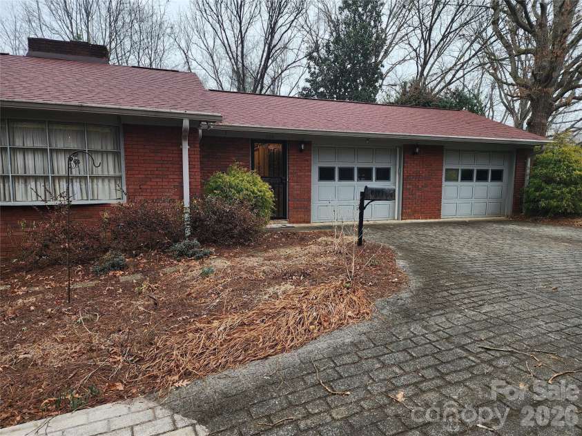 865 Armory Road, North Wilkesboro, NC 28659.  MLS# CAR4336066, YatesRealty ID 4911. 