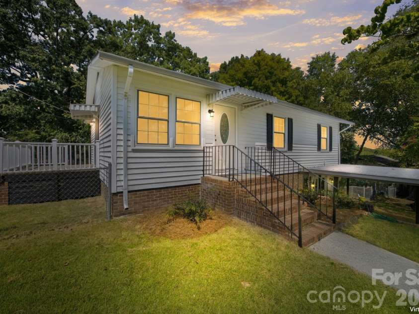 1720 Valwood Street, Kannapolis, NC 28083.  MLS# CAR4420643, YatesRealty ID 49110. 