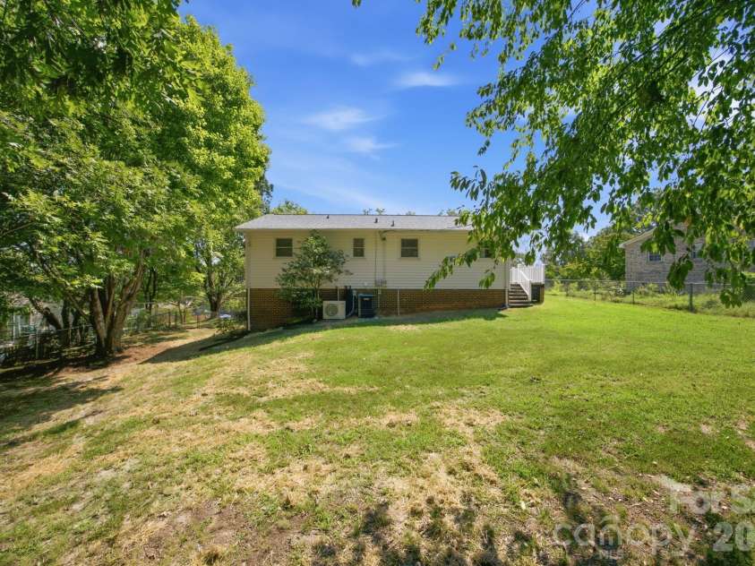 1720 Valwood Street, Kannapolis, NC 28083.  MLS# CAR4420643, YatesRealty ID 49110. 