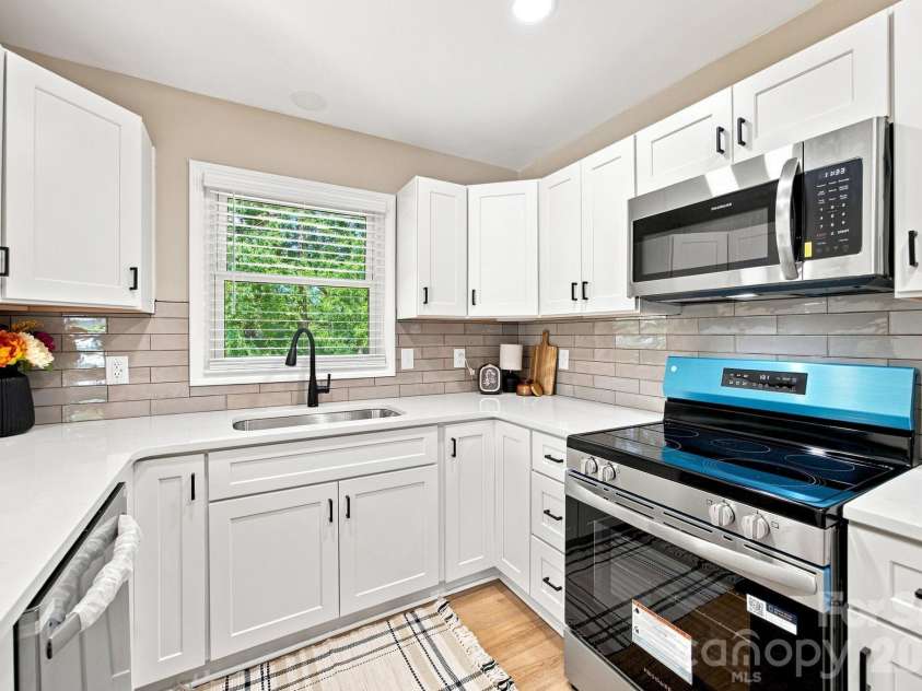 1720 Valwood Street, Kannapolis, NC 28083.  MLS# CAR4420643, YatesRealty ID 49110. 
