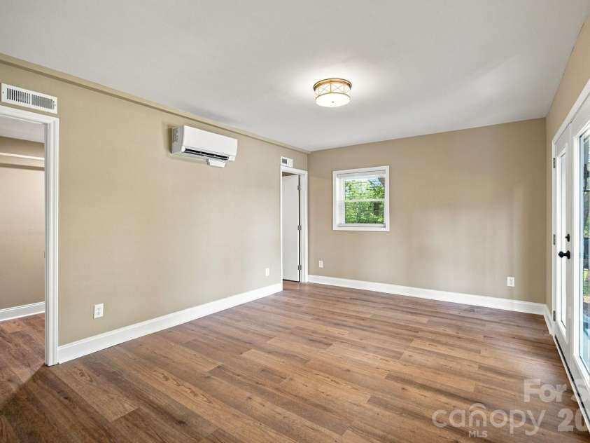 1720 Valwood Street, Kannapolis, NC 28083.  MLS# CAR4420643, YatesRealty ID 49110. 