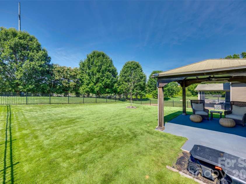 305 Laurel Bay Street, Concord, NC 28027.  MLS# CAR4420470, YatesRealty ID 49111. 