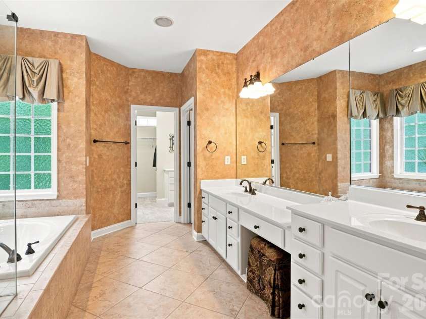 155 Black Mountain Drive, Fort Mill, SC 29708.  MLS# CAR4420425, YatesRealty ID 49113. 