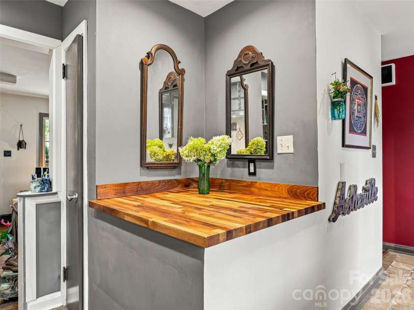 30 Maney Avenue, Asheville, NC 28804.  MLS# CAR4420357, YatesRealty ID 49114. Spacious kitchen counters