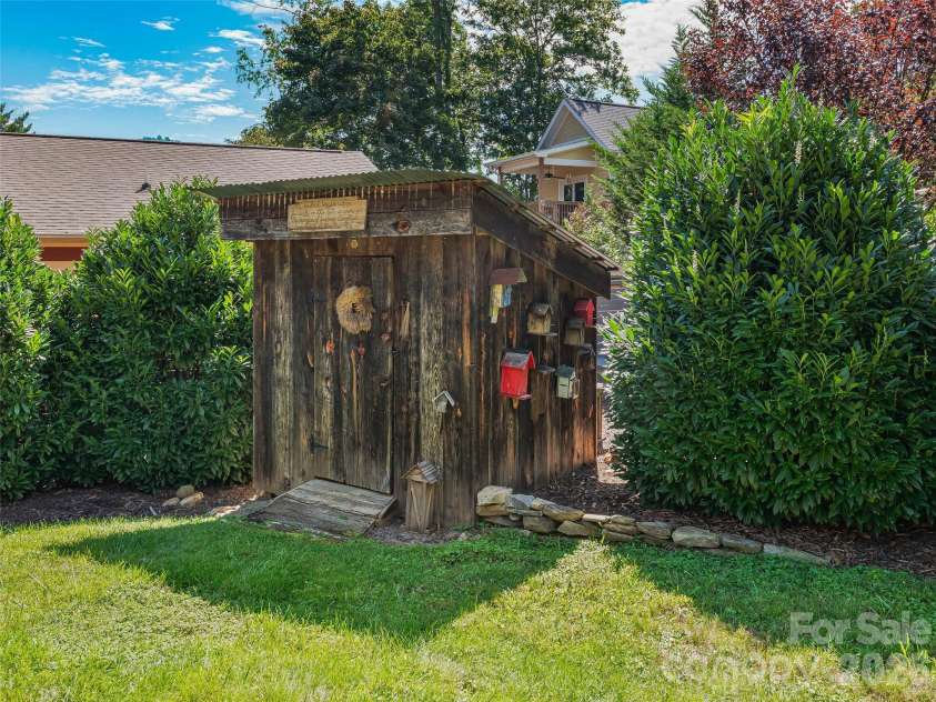 30 Maney Avenue, Asheville, NC 28804.  MLS# CAR4420357, YatesRealty ID 49114. Storage with a fun twist