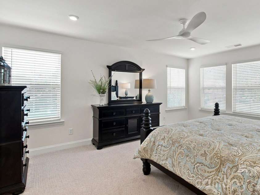 6007 Mariemont Circle, Charlotte, NC 28226.  MLS# CAR4420160, YatesRealty ID 49115. 
