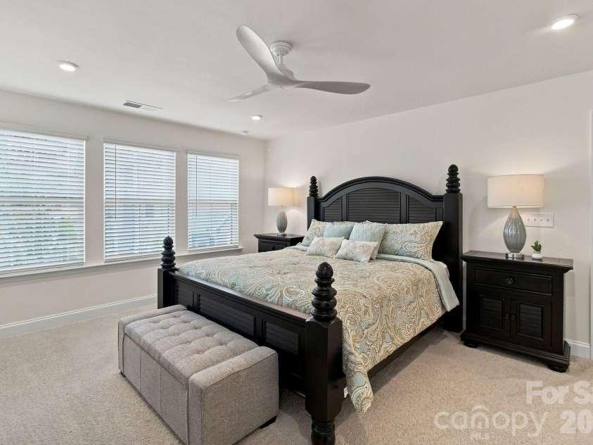 6007 Mariemont Circle, Charlotte, NC 28226.  MLS# CAR4420160, YatesRealty ID 49115. 