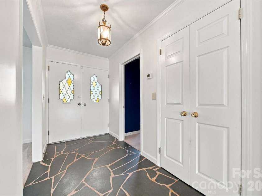 2796 Lakeview Drive, Lenoir, NC 28645.  MLS# CAR4420091, YatesRealty ID 49116. 