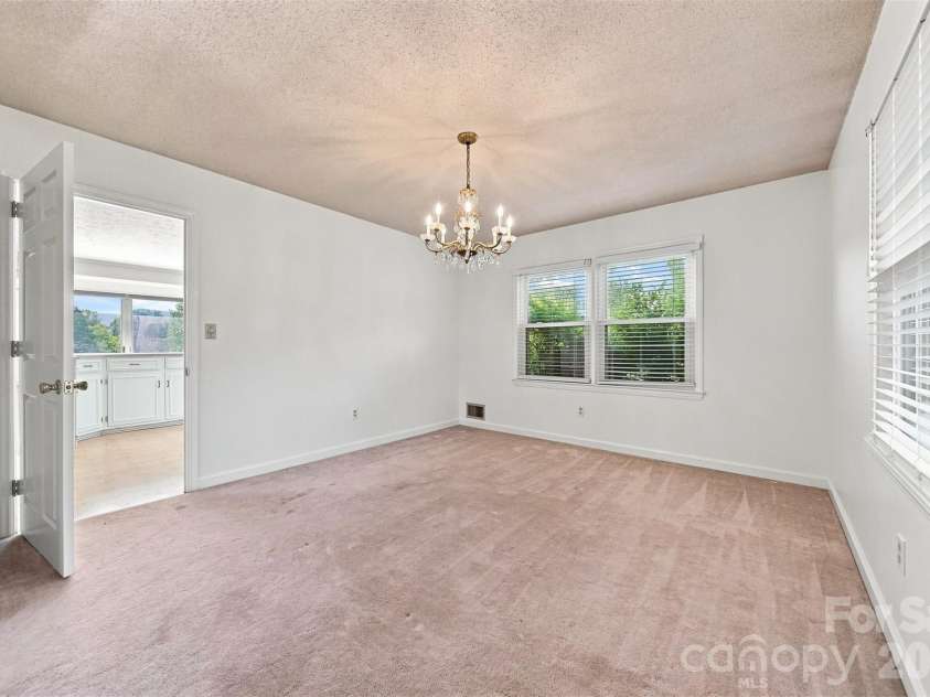 2796 Lakeview Drive, Lenoir, NC 28645.  MLS# CAR4420091, YatesRealty ID 49116. 