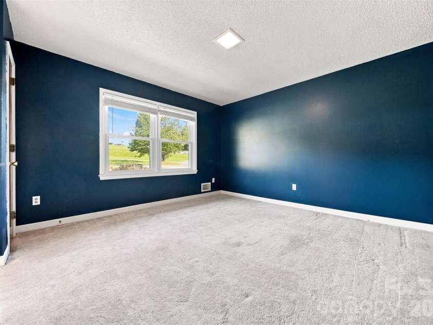 2796 Lakeview Drive, Lenoir, NC 28645.  MLS# CAR4420091, YatesRealty ID 49116. 