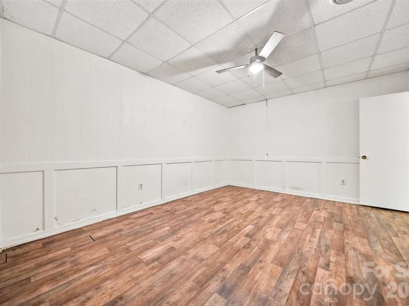 2796 Lakeview Drive, Lenoir, NC 28645.  MLS# CAR4420091, YatesRealty ID 49116. 