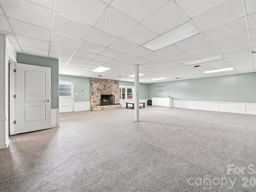 2796 Lakeview Drive, Lenoir, NC 28645.  MLS# CAR4420091, YatesRealty ID 49116. 