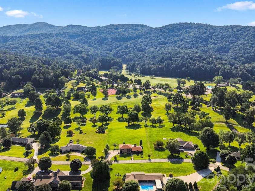 2796 Lakeview Drive, Lenoir, NC 28645.  MLS# CAR4420091, YatesRealty ID 49116. 