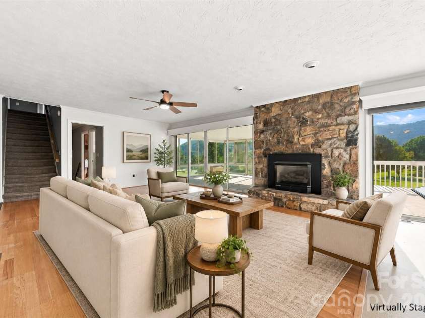 2796 Lakeview Drive, Lenoir, NC 28645.  MLS# CAR4420091, YatesRealty ID 49116. 