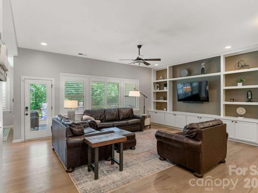 378 Broadleaf Drive, Denver, NC 28037.  MLS# CAR4419947, YatesRealty ID 49118. 