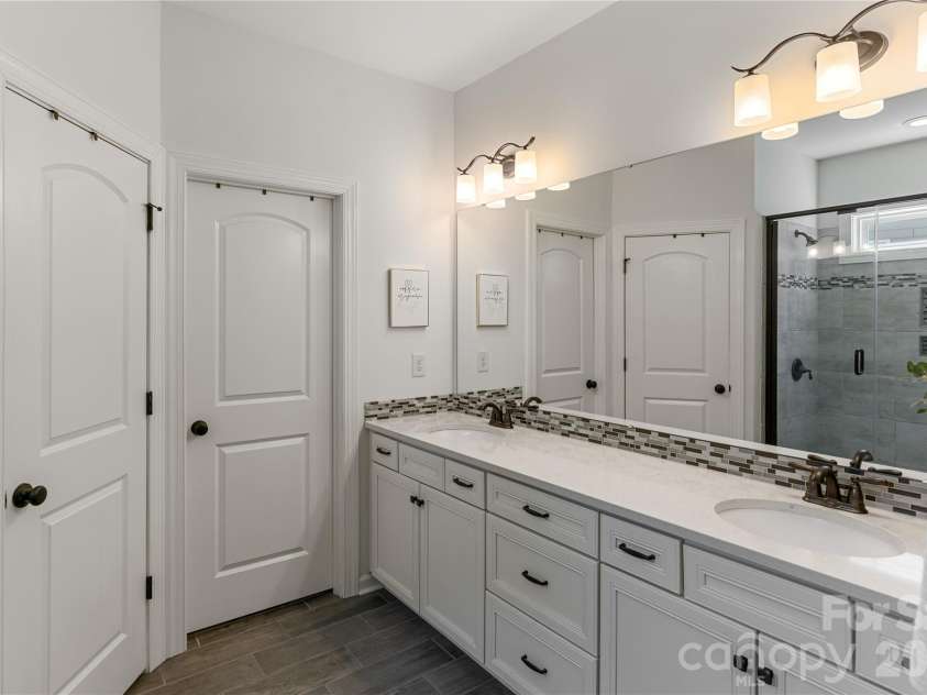 378 Broadleaf Drive, Denver, NC 28037.  MLS# CAR4419947, YatesRealty ID 49118. 