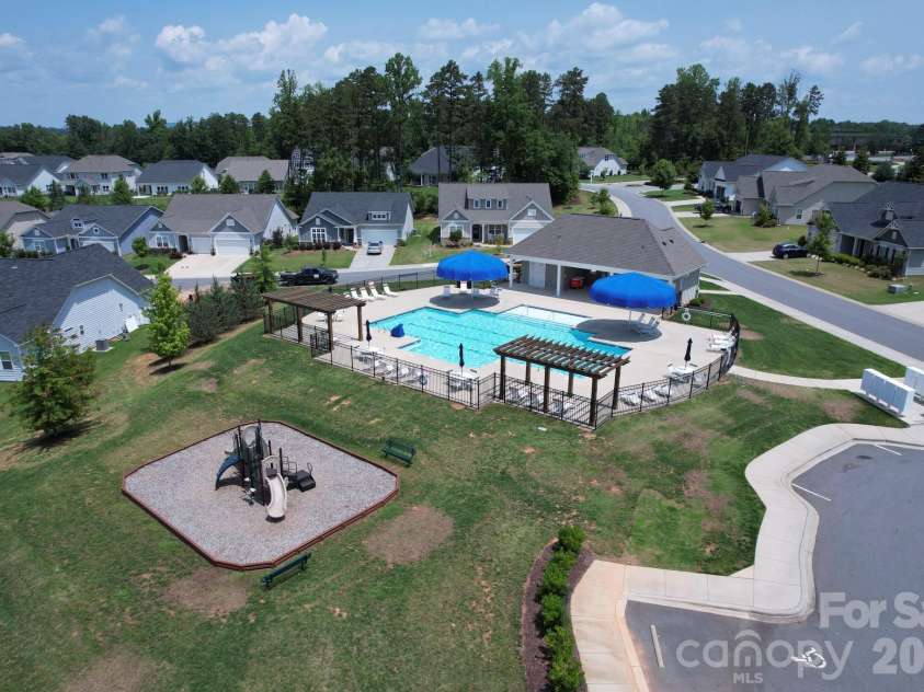 378 Broadleaf Drive, Denver, NC 28037.  MLS# CAR4419947, YatesRealty ID 49118. 