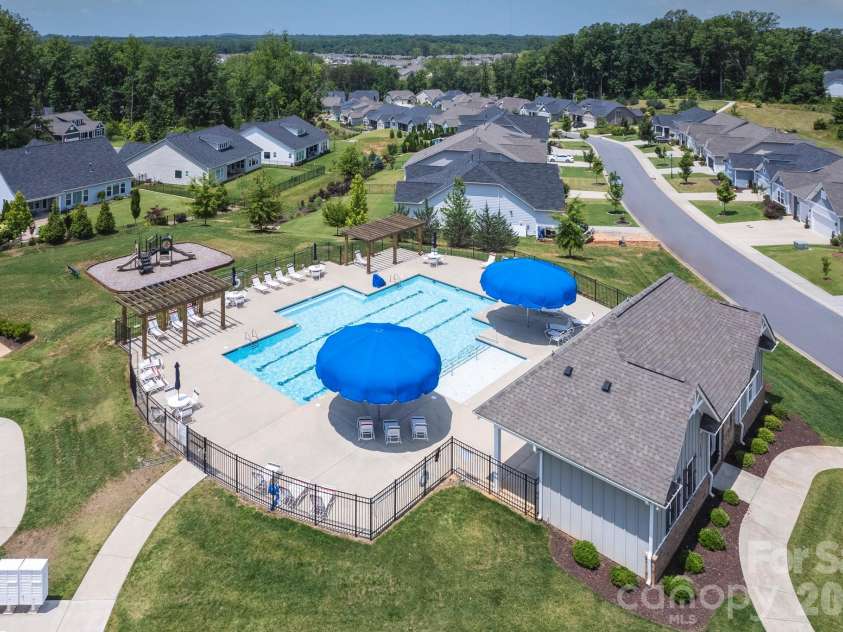 378 Broadleaf Drive, Denver, NC 28037.  MLS# CAR4419947, YatesRealty ID 49118. 