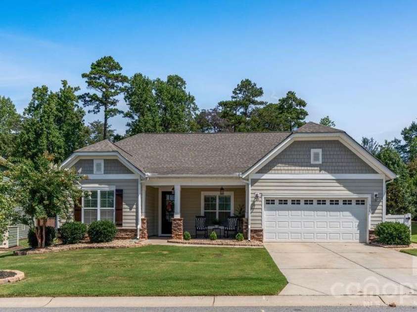 378 Broadleaf Drive, Denver, NC 28037.  MLS# CAR4419947, YatesRealty ID 49118. 
