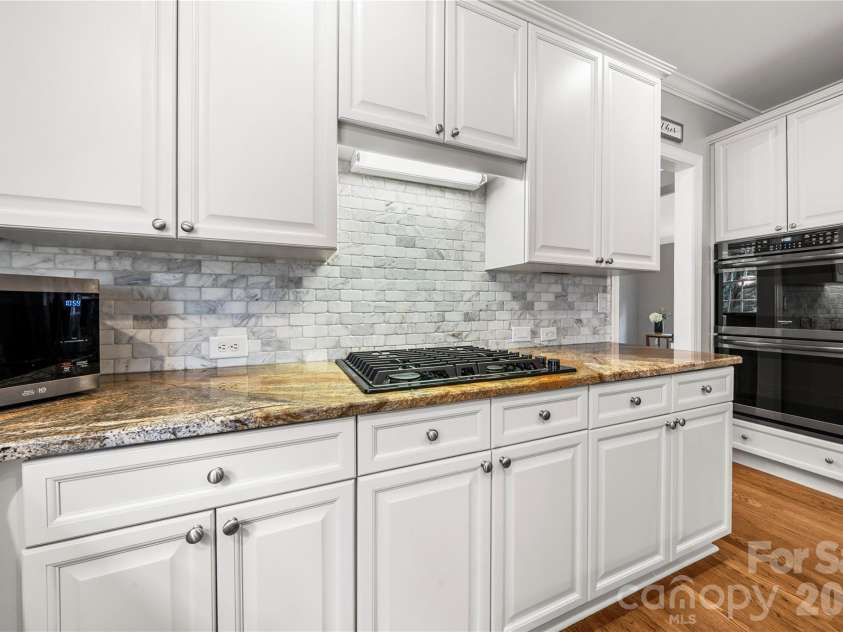 15812 Glen Miro Drive, Huntersville, NC 28078.  MLS# CAR4419834, YatesRealty ID 49119. 