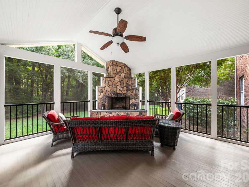 15812 Glen Miro Drive, Huntersville, NC 28078.  MLS# CAR4419834, YatesRealty ID 49119. 