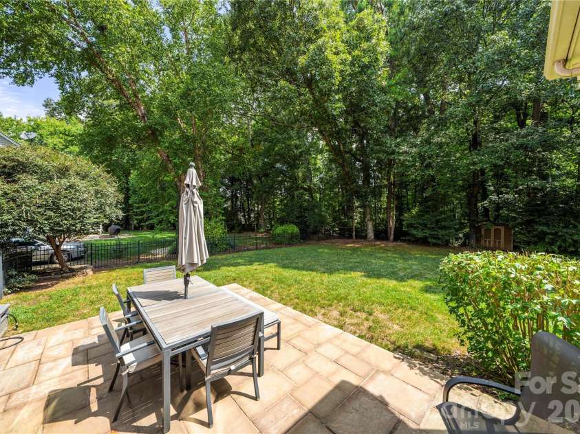 15812 Glen Miro Drive, Huntersville, NC 28078.  MLS# CAR4419834, YatesRealty ID 49119. 