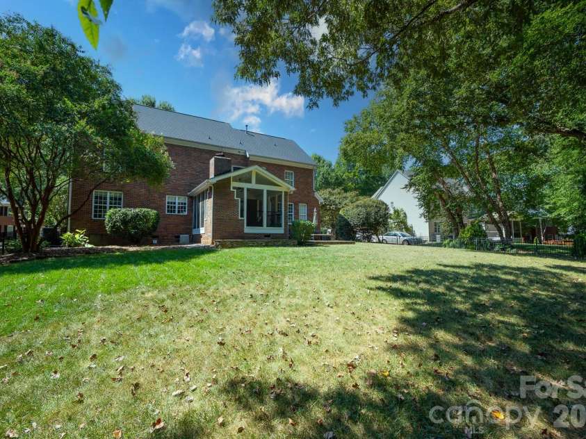 15812 Glen Miro Drive, Huntersville, NC 28078.  MLS# CAR4419834, YatesRealty ID 49119. 