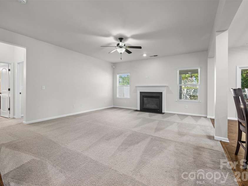 1059 Albany Park Drive, Fort Mill, SC 29715.  MLS# CAR4420011, YatesRealty ID 49120. 