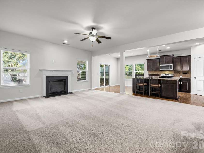 1059 Albany Park Drive, Fort Mill, SC 29715.  MLS# CAR4420011, YatesRealty ID 49120. 