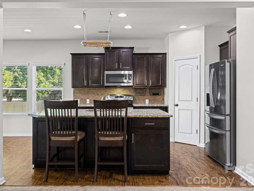 1059 Albany Park Drive, Fort Mill, SC 29715.  MLS# CAR4420011, YatesRealty ID 49120. 