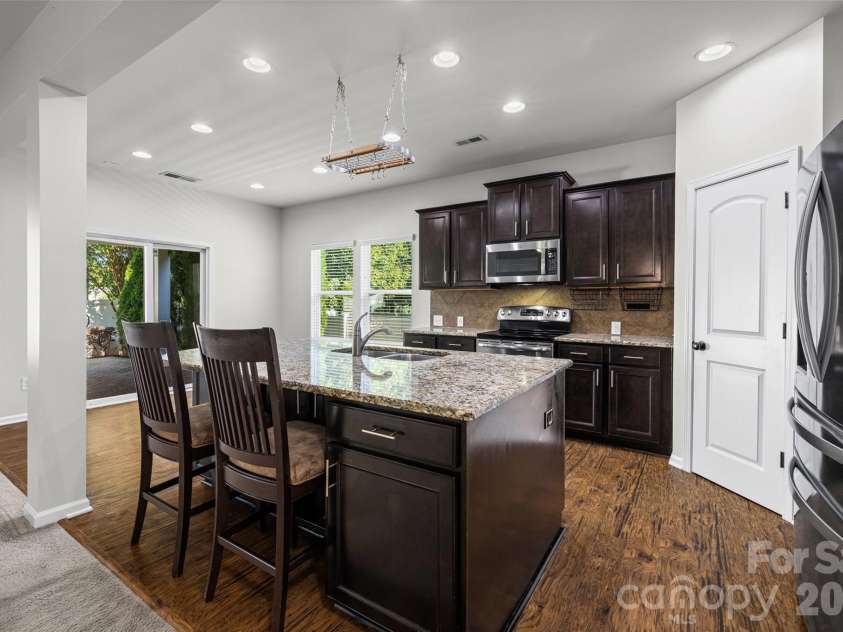 1059 Albany Park Drive, Fort Mill, SC 29715.  MLS# CAR4420011, YatesRealty ID 49120. 
